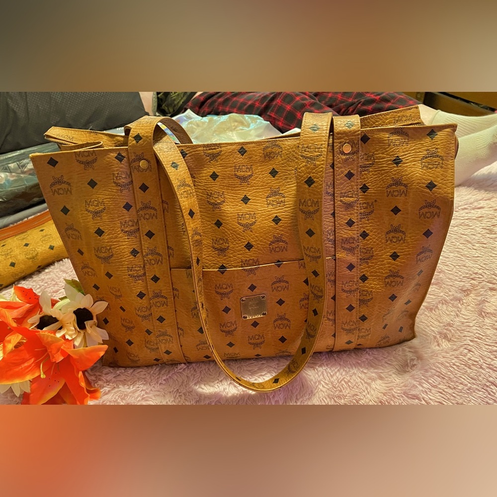 MCM CLASSIC MONOGRAM COGNAC XL SHOPPER TOTE BAG / MADE IN GERMANY